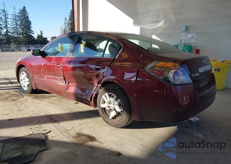 2010 Nissan Altima 2.5 S z USA, uszkodzony, nr VIN 1N4AL2AP8AN477322